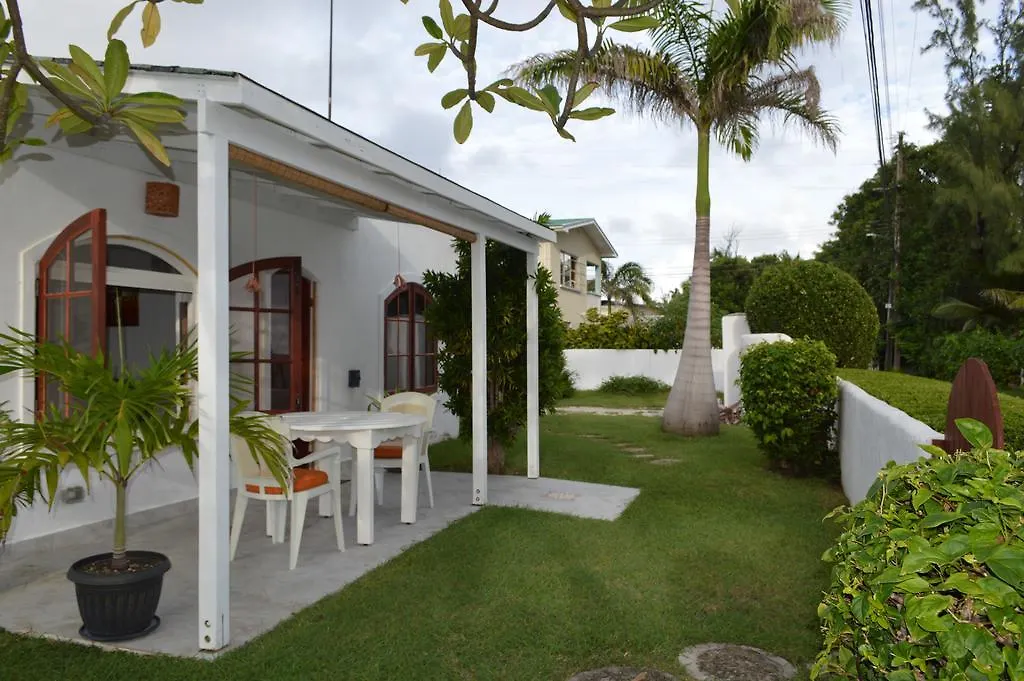 Frangipani Apartment Christ Church